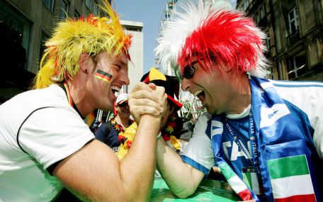 mondiale_2006_braccio_di_ferro_tifosi